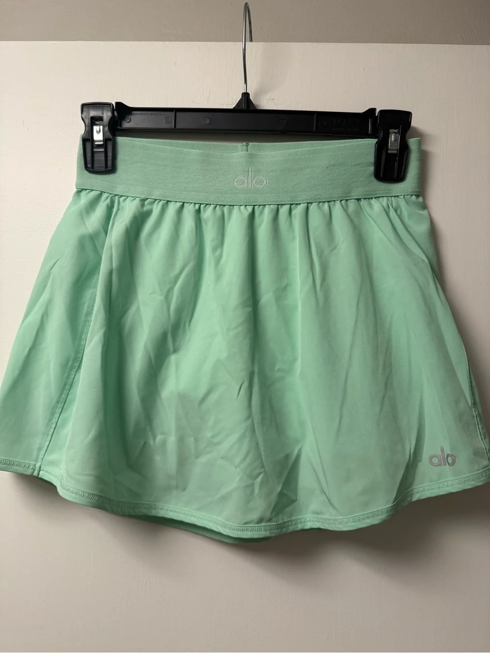 ALO Yoga Women’s ultra Mint Green Match Point Skirt Small